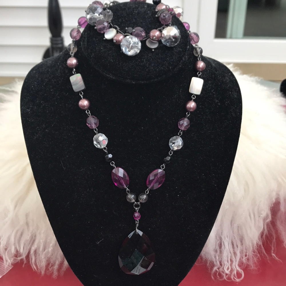 Lia Sophia necklace and bracelet set